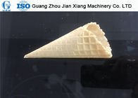 Eco - capacidad automática amistosa de la máquina 2800-3200pcs/H del cono de helado