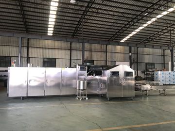 La máquina industrial del fabricante de la galleta del helado/pulió la máquina del cono de helado