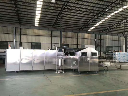 Cono de helado de la precisión que hace la máquina con el regulador del PLC de Schneider