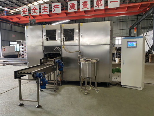 Un buen precio. Acero inoxidable 12000pcs/H plaquetas máquina de fabricación de cono controlado por PLC en línea